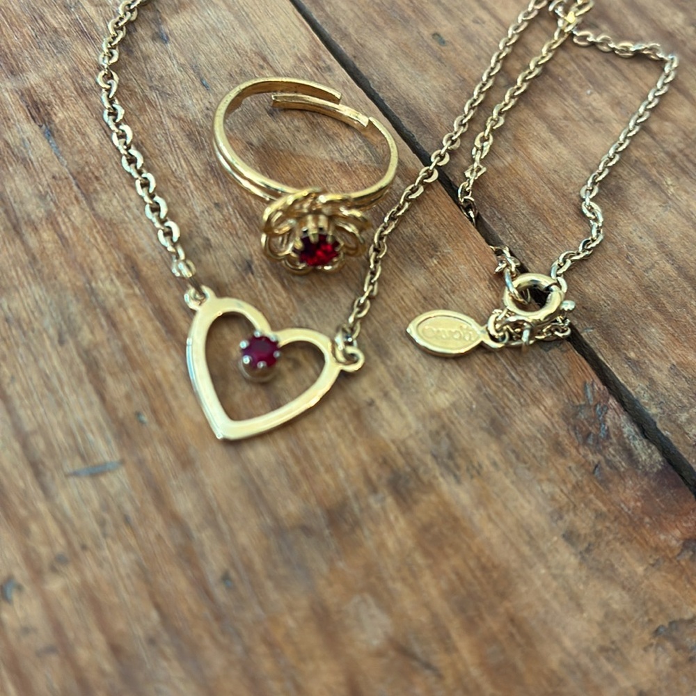 Vintage 70s Avon gold metal heart necklace and ring set faux ruby red stones